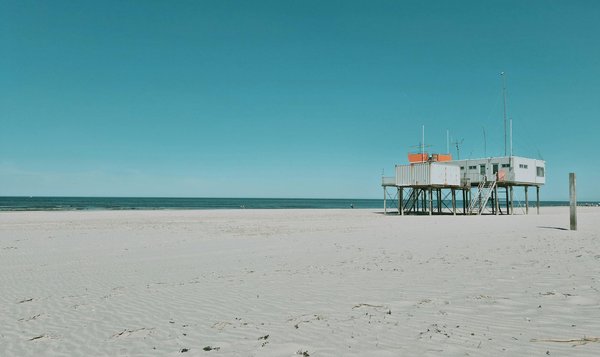 Welche innovativen Konzepte gibt es im De-Tourismus?